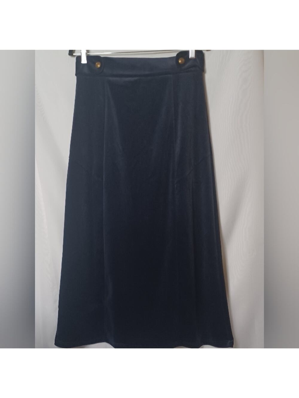 Georgette Women's Navy Blue Velvet Maxi Skirt. Size M